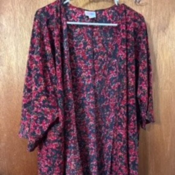 LuLaRoe Shirley Kimono Red Black Floral Drape Cardigan Size M - Picture 1 of 4